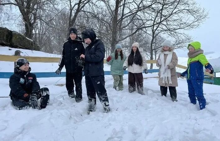 Ҡышҡы тәбиғәттә күңелле булды