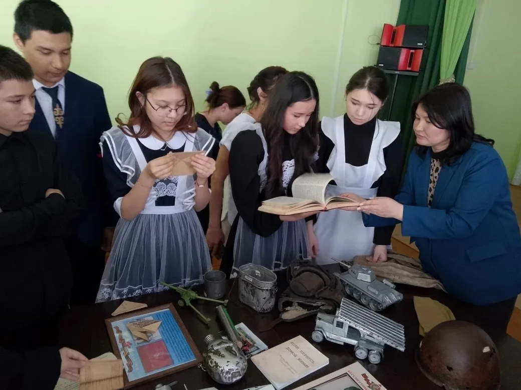 ХАТ-ХӘБӘР.  Исемлектә оло олатайым да бар ине