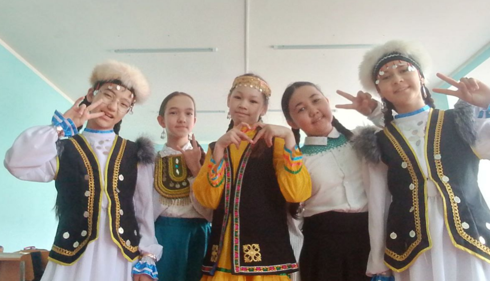 ХАЛЫҠ-АРА БАЛАЛАРҘЫ ЯҠЛАУ КӨНӨ МЕНӘН!