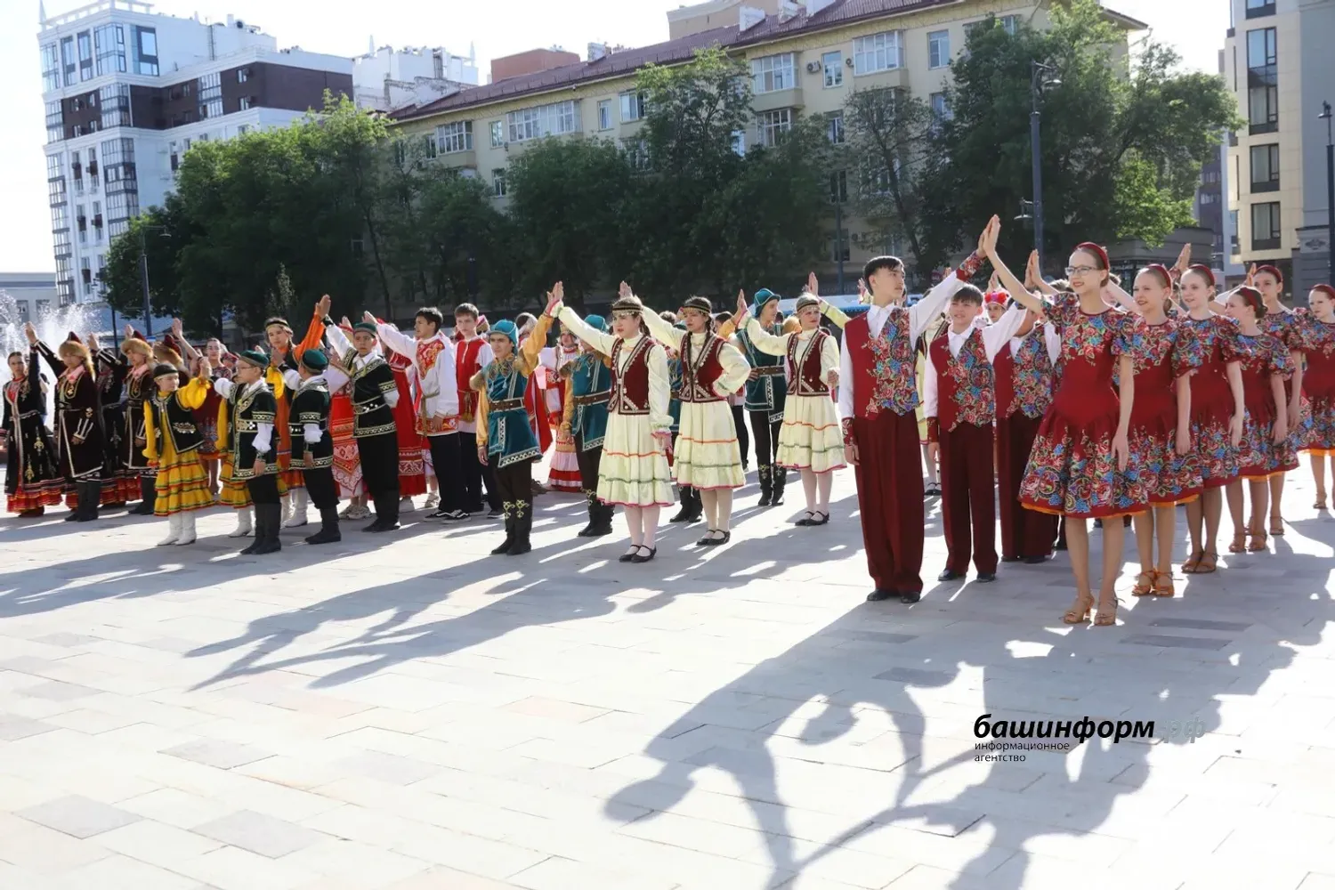 Балалар фольклориадаһы башланыу көнөнә кире иҫәп асылды
