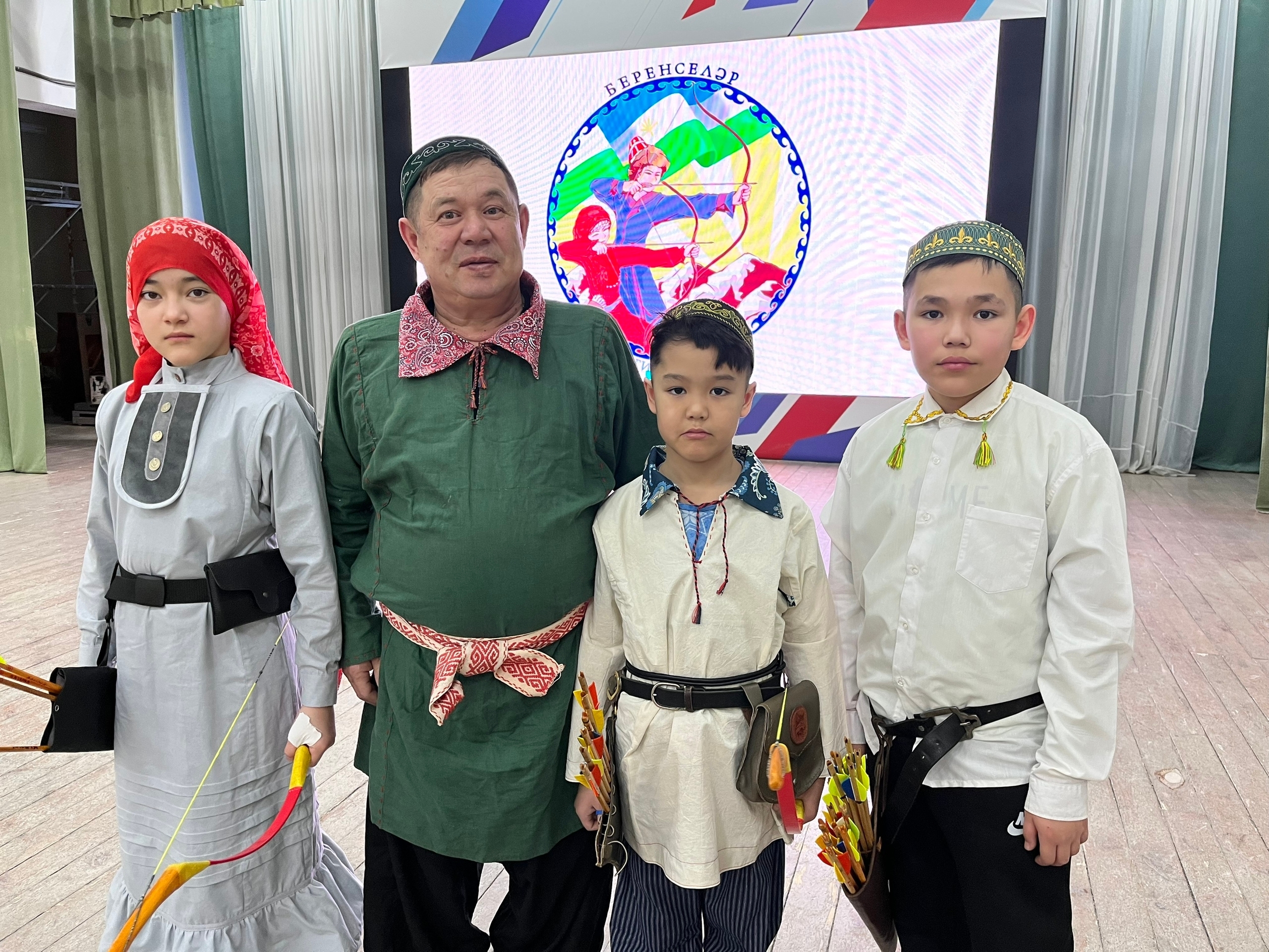 Уғатарҙар мәргәнлектә көс һынашҡан