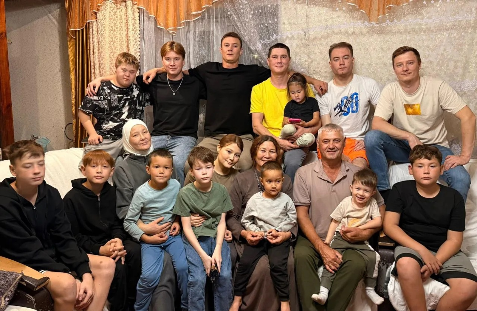 Ҙур, татыу ғаиләм менән ғорурланам!