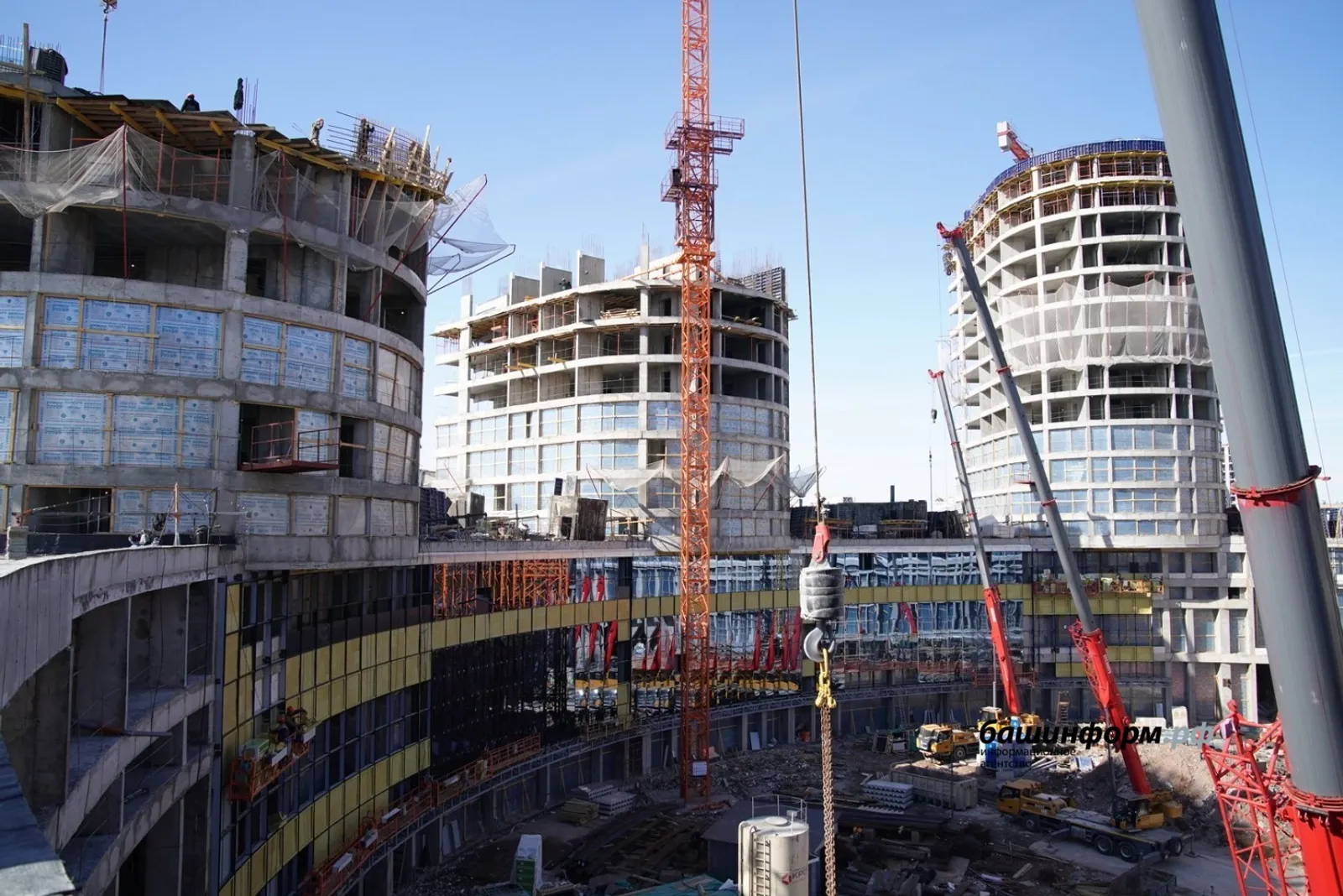 Өфөлә студенттар кампусының икенсе сираты төҙөлә