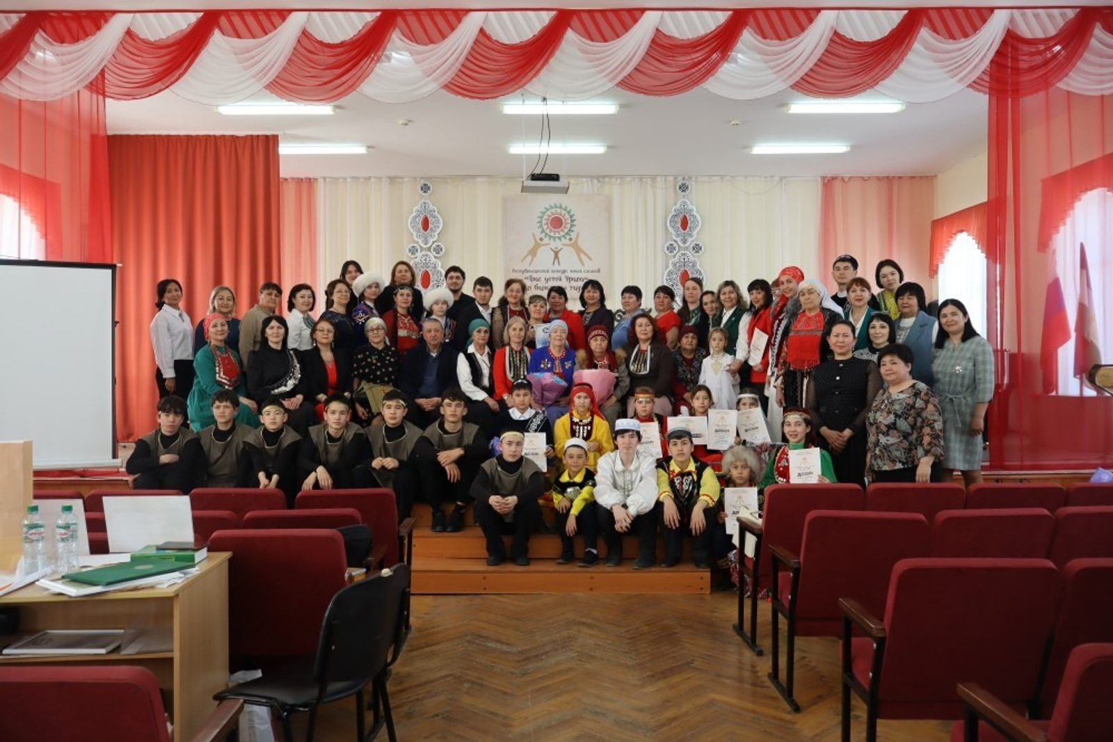 Йәш сәсәндәр ярышында кемдәр еңгән?