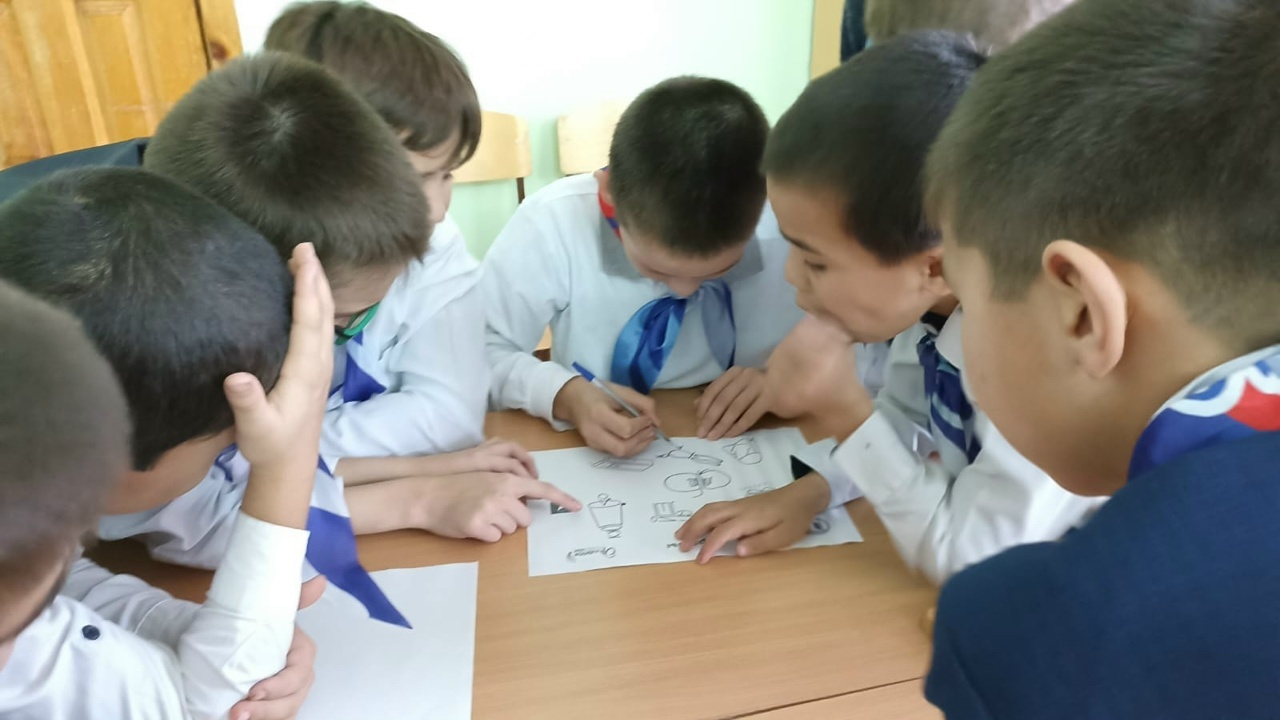 Абҙан балалары аҡыл бәйгеһендә ярышты