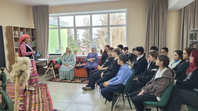 Урман-Бишҡаҙаҡ уҡыусылары ата-бабалар һөнәрен өйрәнә