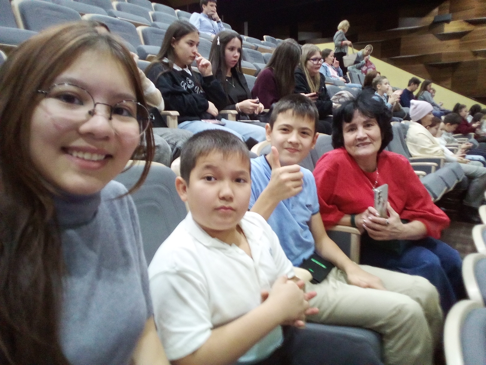 Көҙгө каникулда күңелле һәм фәһемле ял иттем