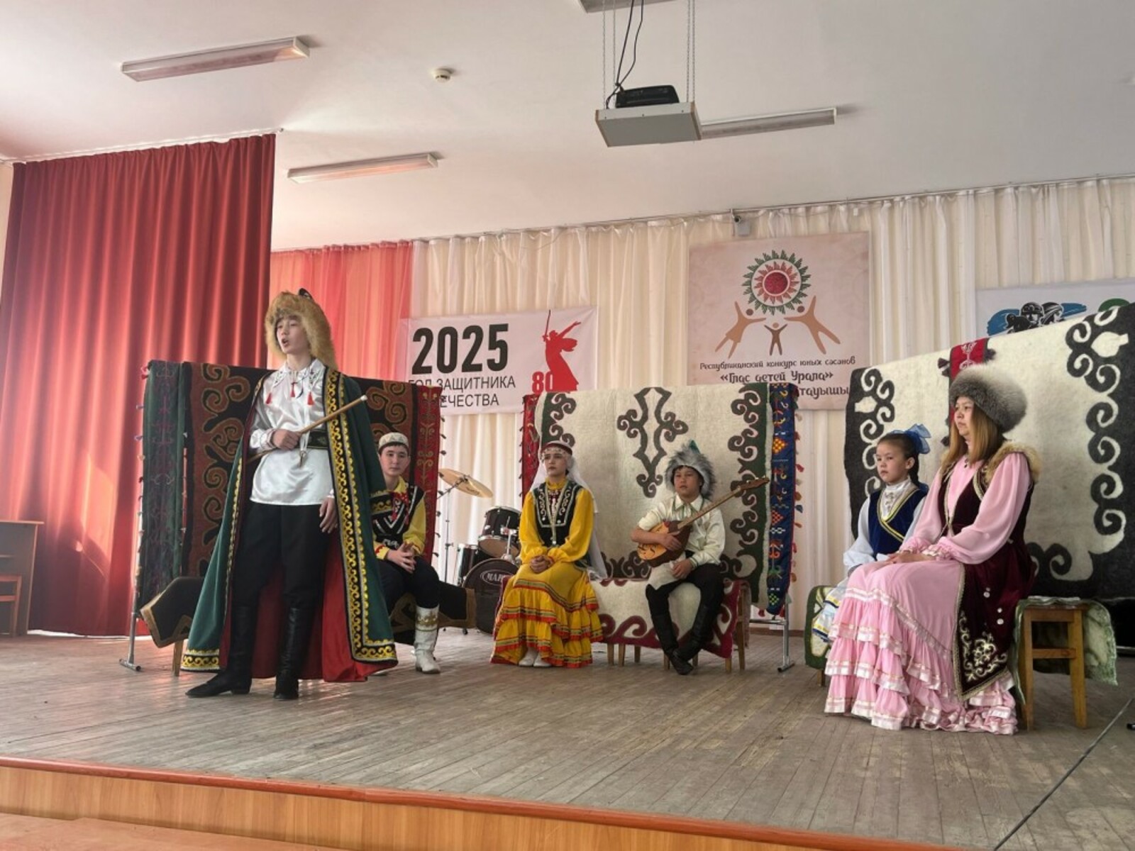 Йәш сәсәндәр бәйгеһендә ҡатнашыуға ғаризалар алына