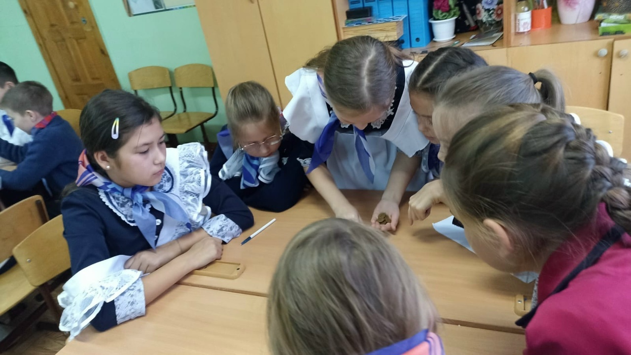 Абҙан балалары аҡыл бәйгеһендә ярышты