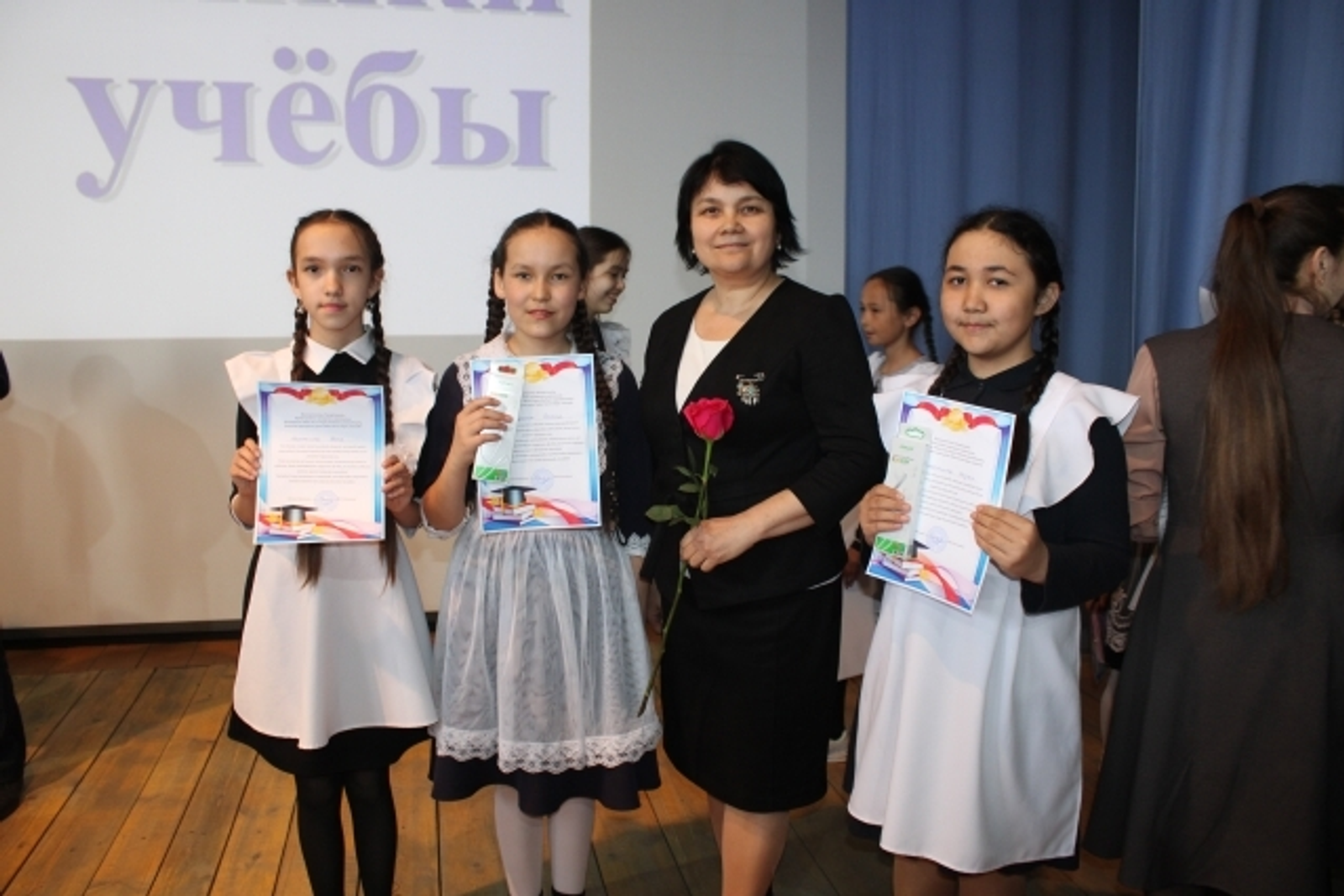 Байназарҙа "бишле”гә уҡыусылар слеты үтте