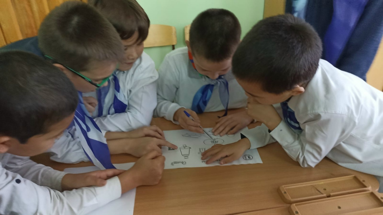 Абҙан балалары аҡыл бәйгеһендә ярышты