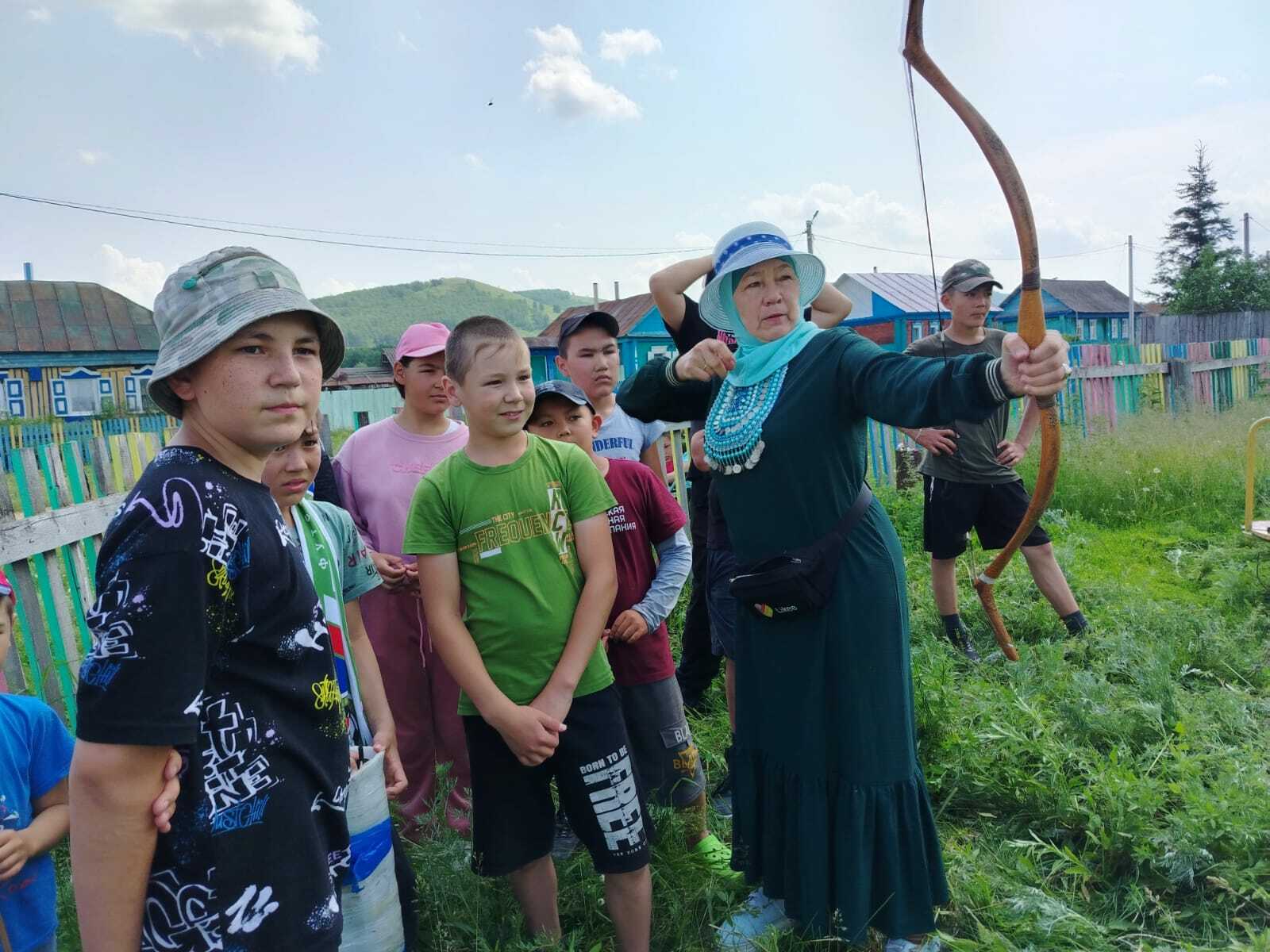 Балаларға оло байрам ойошторҙолар