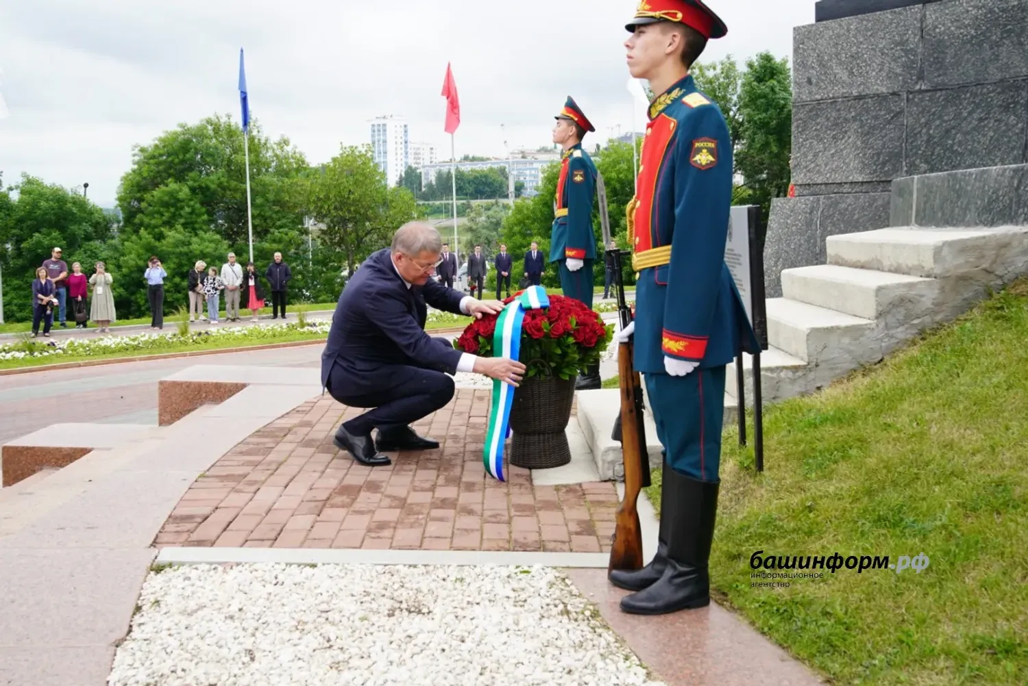 Бөгөн  Рәсәй көнө, Өфө көнө, Салауаттың тыуыуына 272 йыл тулыуы билдәләнә