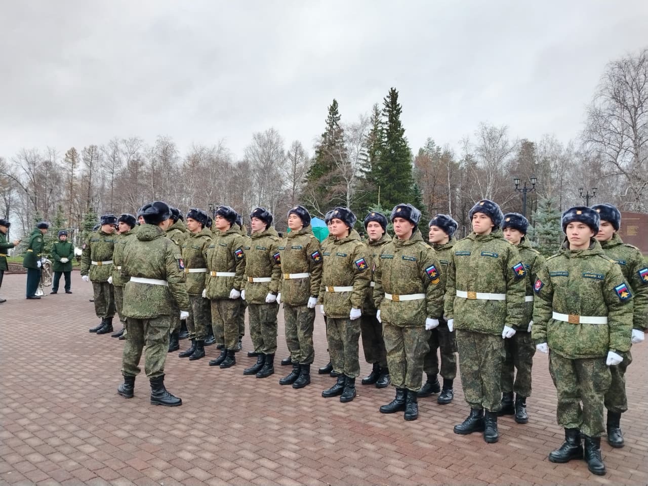 Тарих һаҡсылары Еңеү Паркында булды