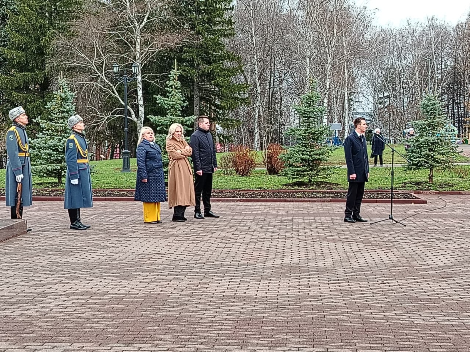 Тарих һаҡсылары Еңеү Паркында булды