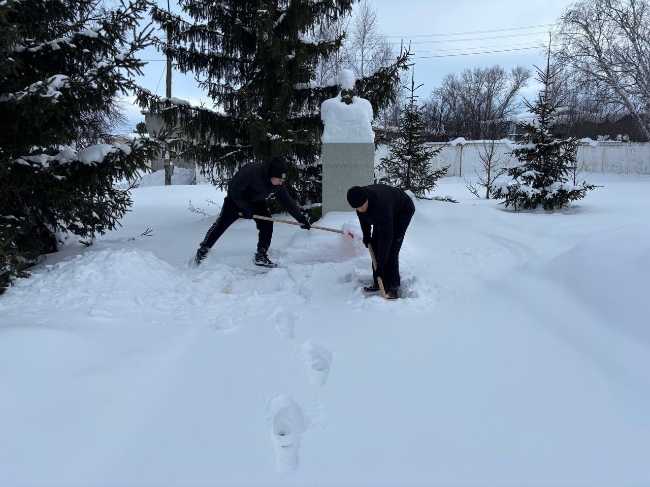 Стәрлебаш уҡыусылары өмә үткәрҙе