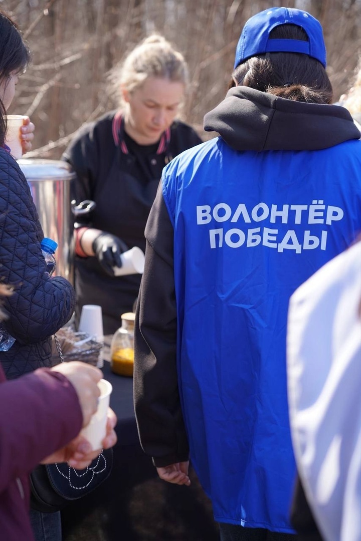 Еңеү ирекмәндәре сафында