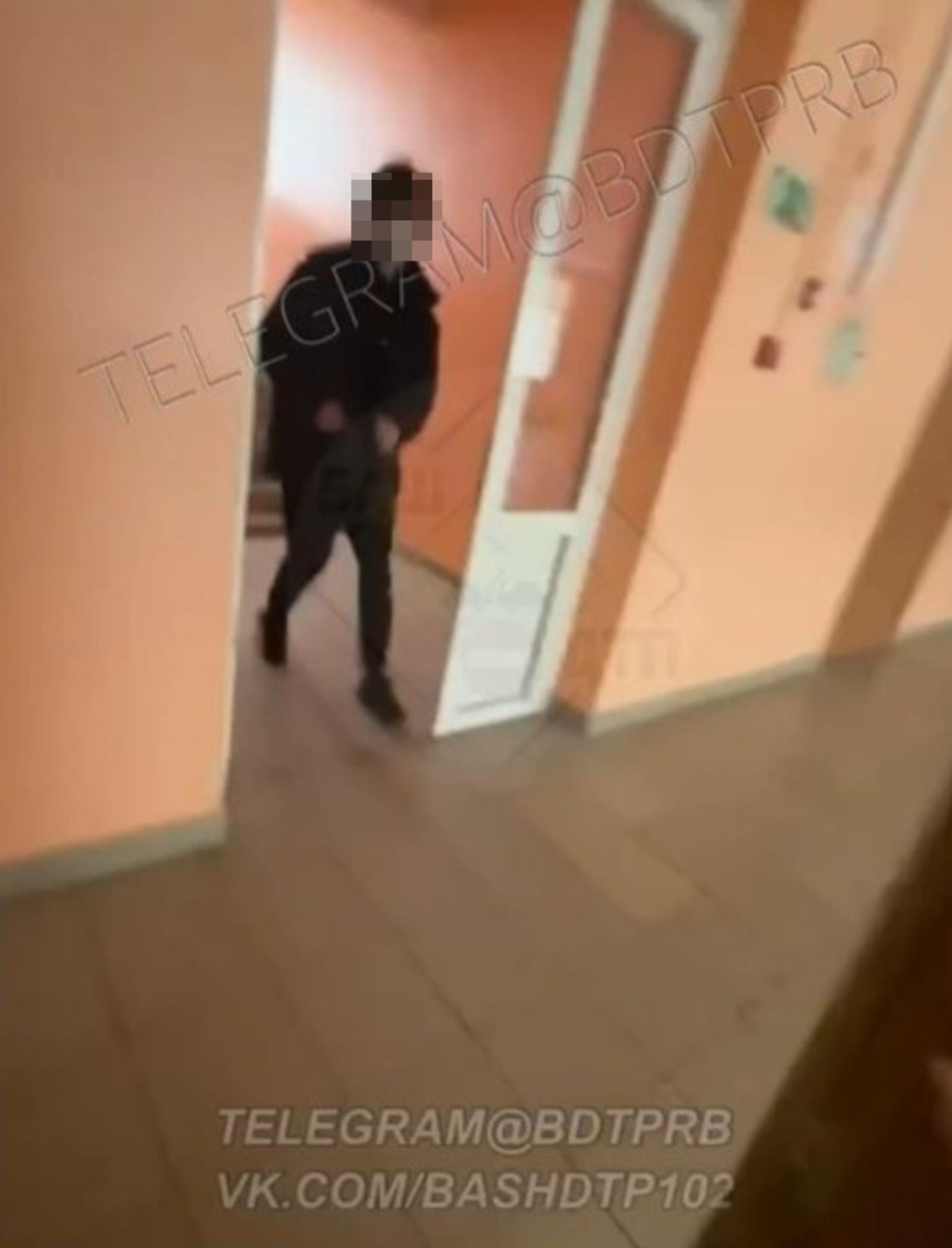 Өфө уҡыусыһы уҡытыусыһы менән синыфташтарына һөжүм иткән