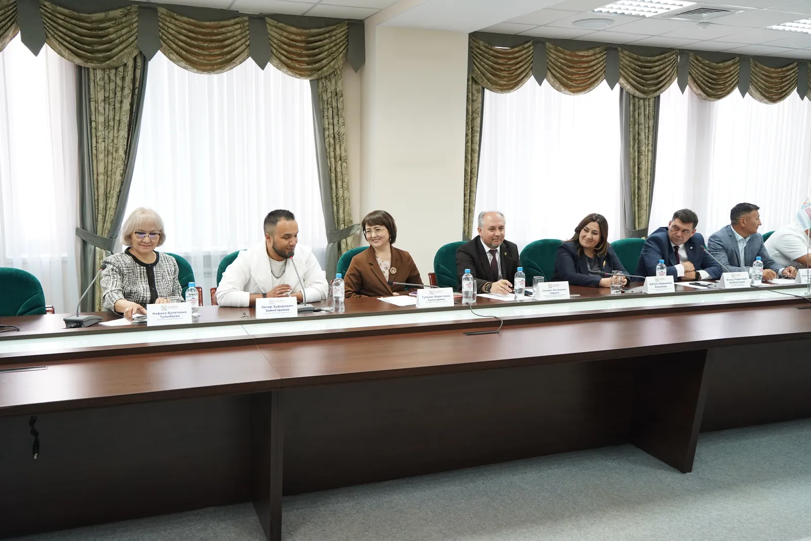Кемдәр Балалар фольклориадаһы хедлайнерҙары  булыр?