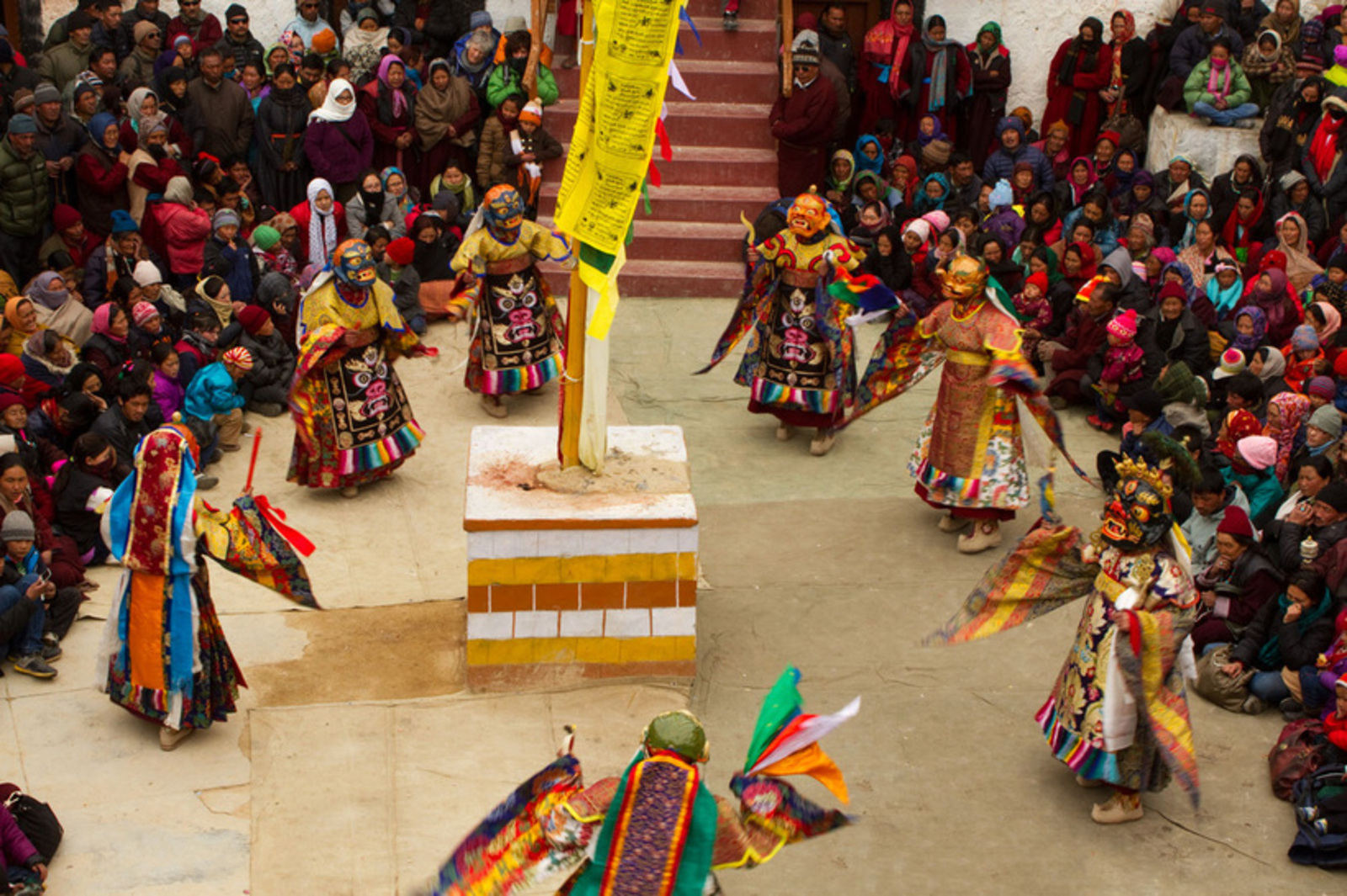 Лосар – тибеттарҙың Буддаға һәм уның аң-белем таратыуына, вәғәздәренә арналған Яңы йылы