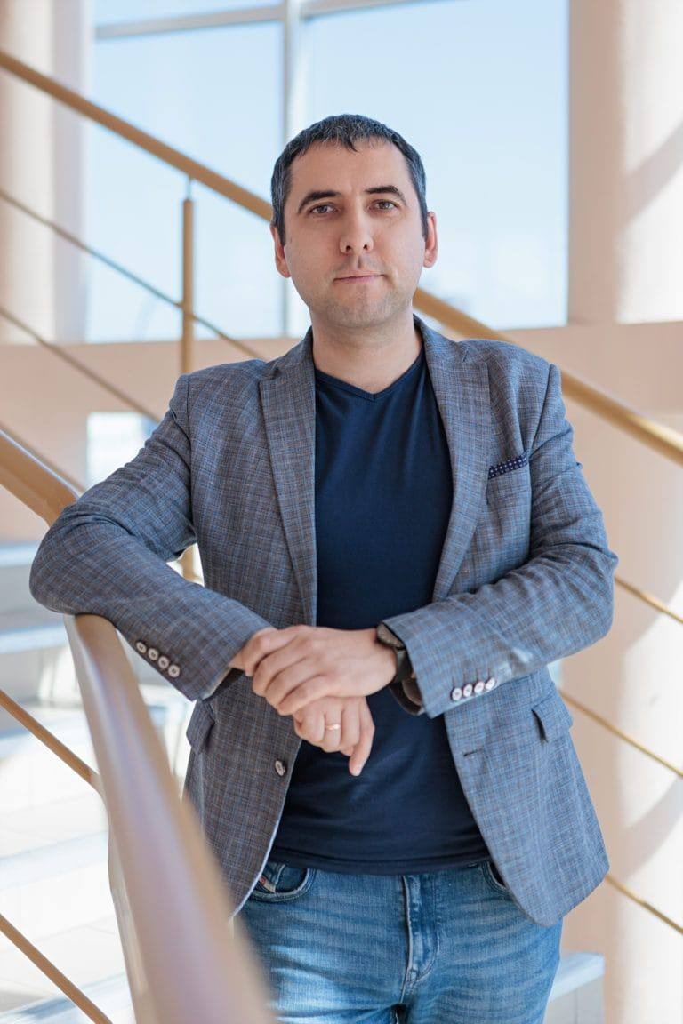 100 балл йыйыусыларҙы нисек әҙерләйҙәр: Өфө лицейы директоры менән әңгәмә