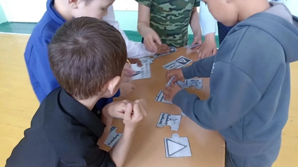 Абҙан уҡыусылары күңелле стартҡа баҫты