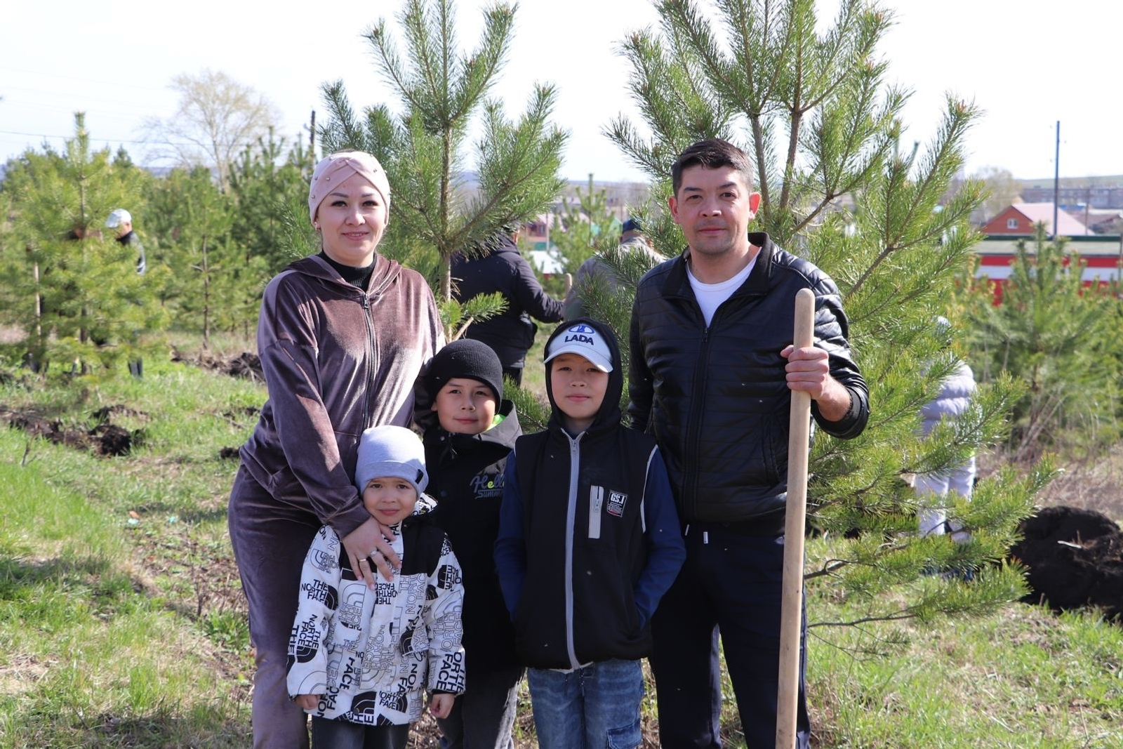 ХАТ-ХӘБӘР. Ауылыбыҙҙы йәмләр был ағастар