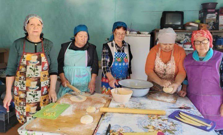 Бөгөн донъя Ауыл ҡатын-ҡыҙҙары көнөн билдәләй