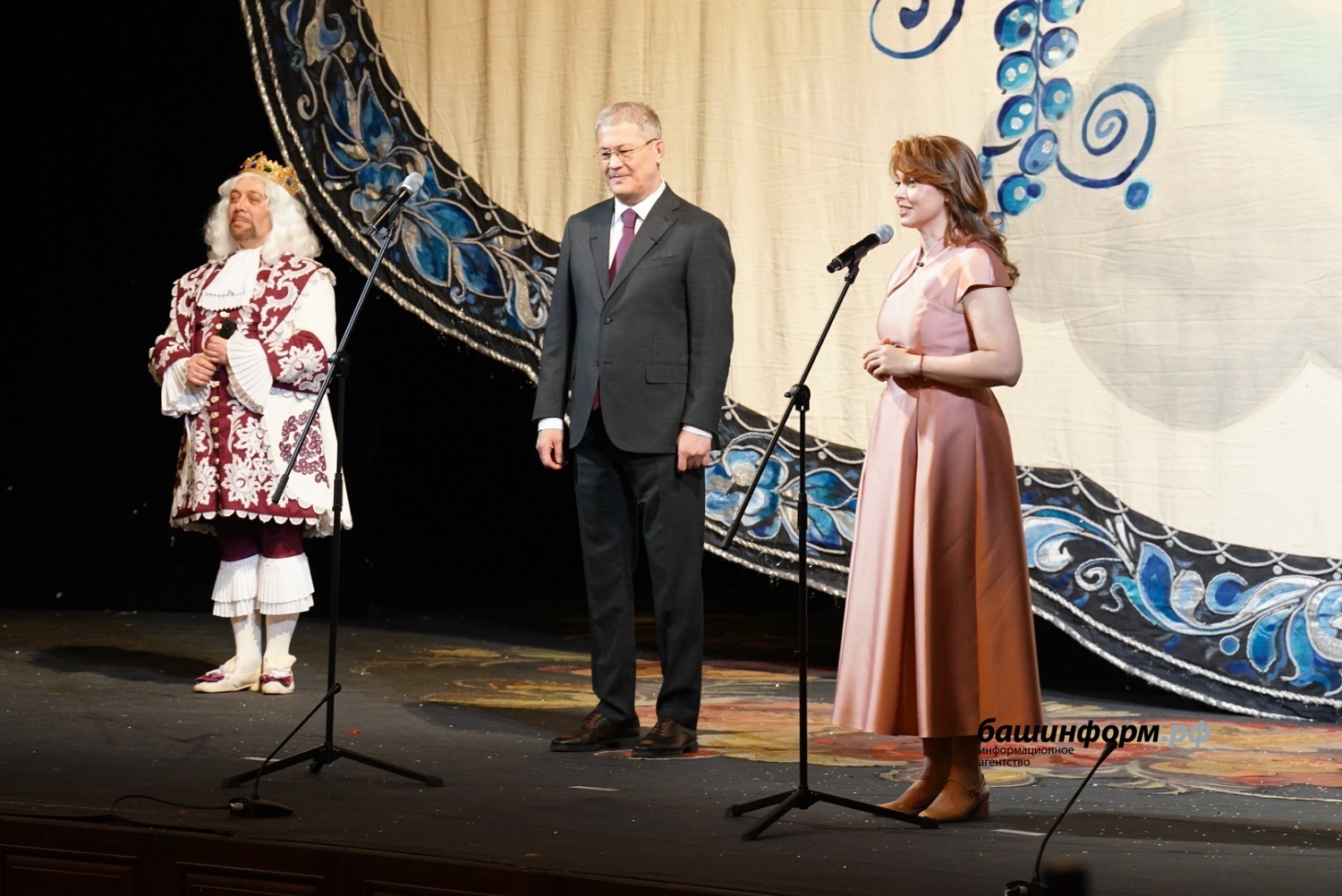 Өфөлә кескәй принцессалар балы үтте