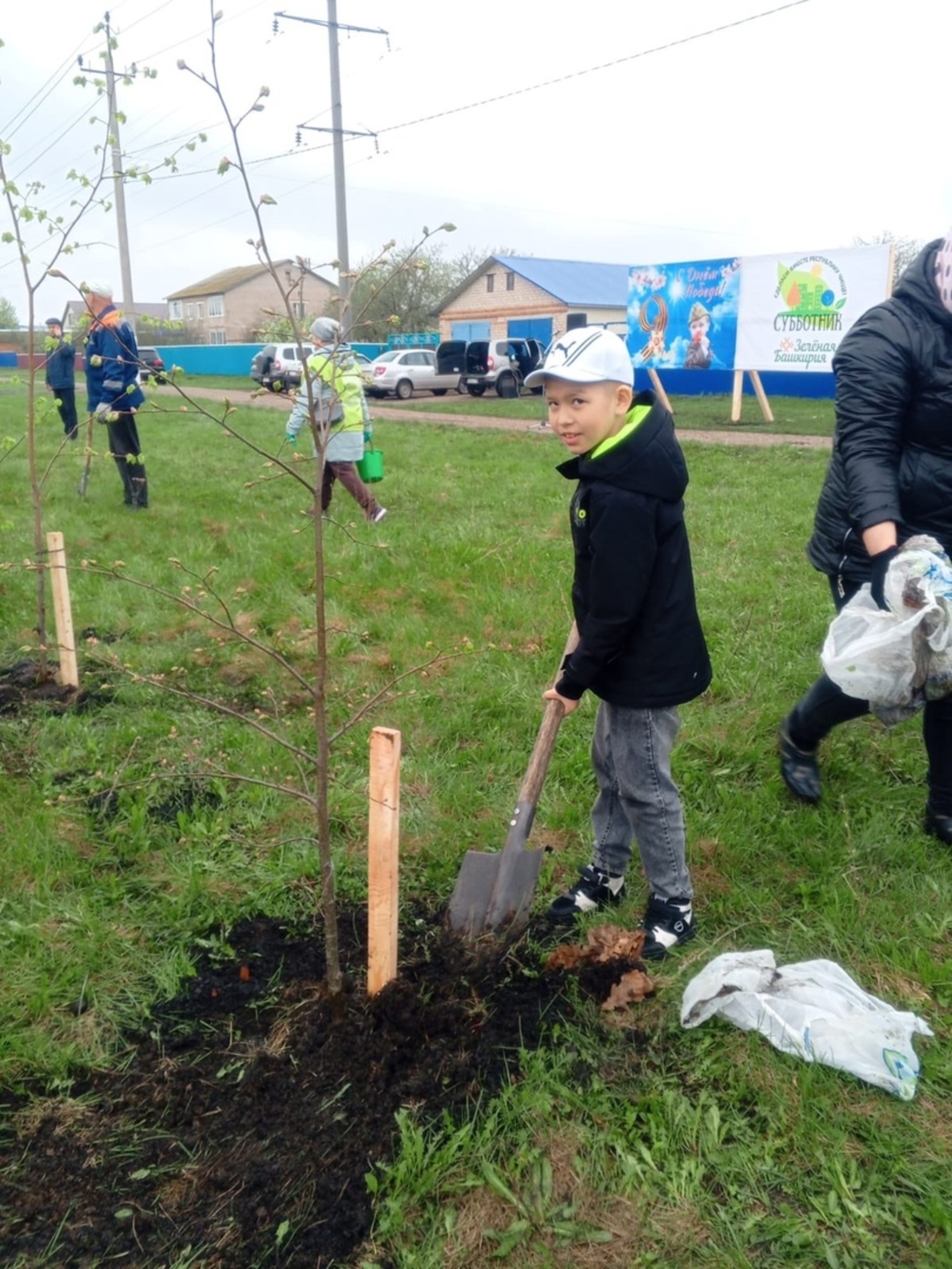 Ағас ултырттыҡ