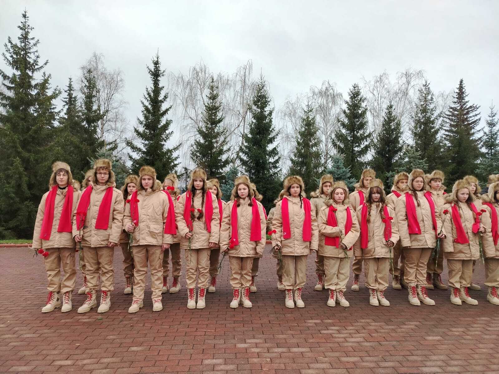 Тарих һаҡсылары Еңеү Паркында булды