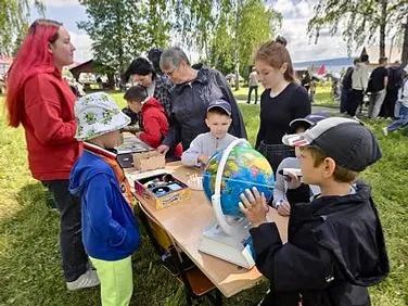 Ҡариҙелдә балаларҙы китап донъяһына саҡырғандар