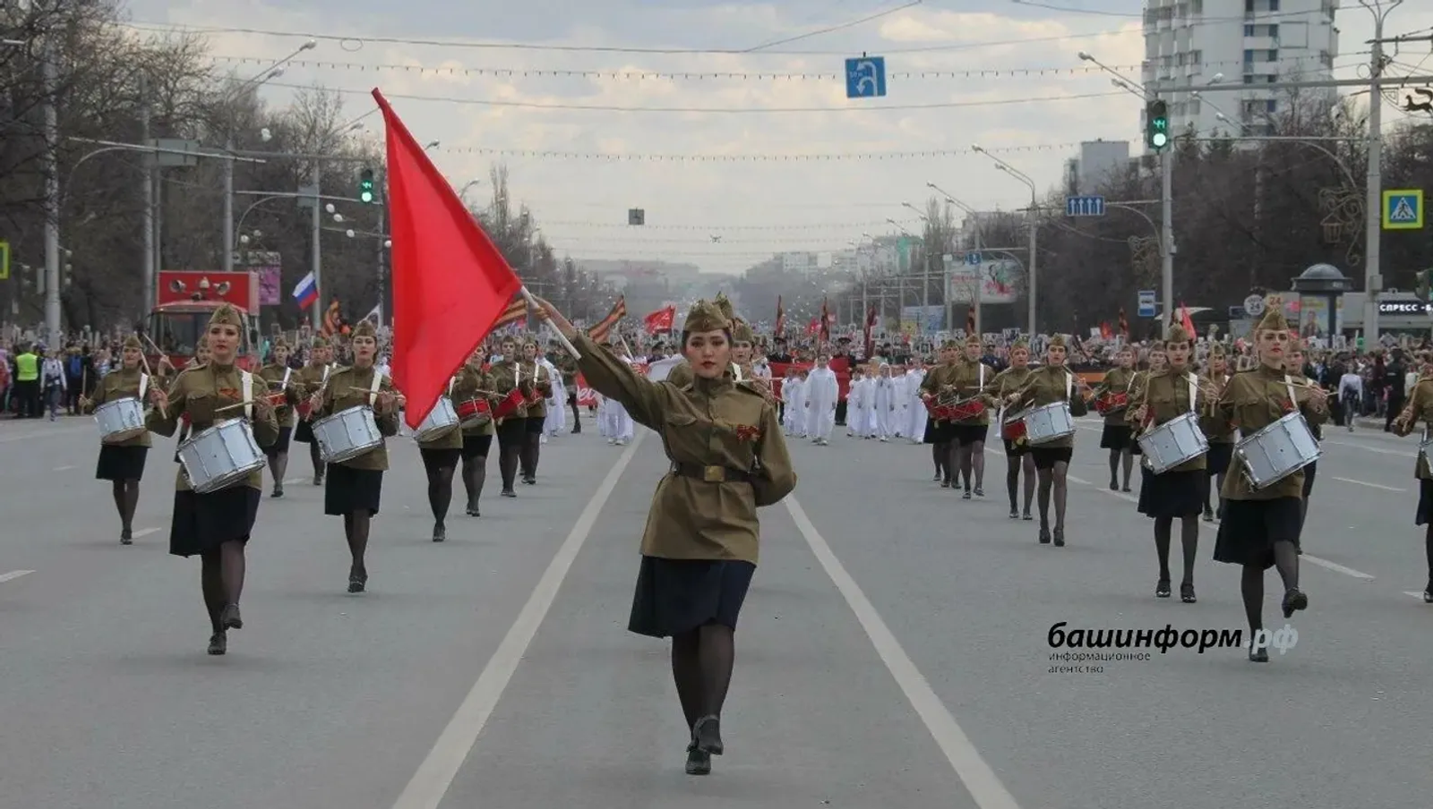 Майҙа мәктәптәрҙә Еңеү йырҙары ҡыңғырау сыңын алмаштыра