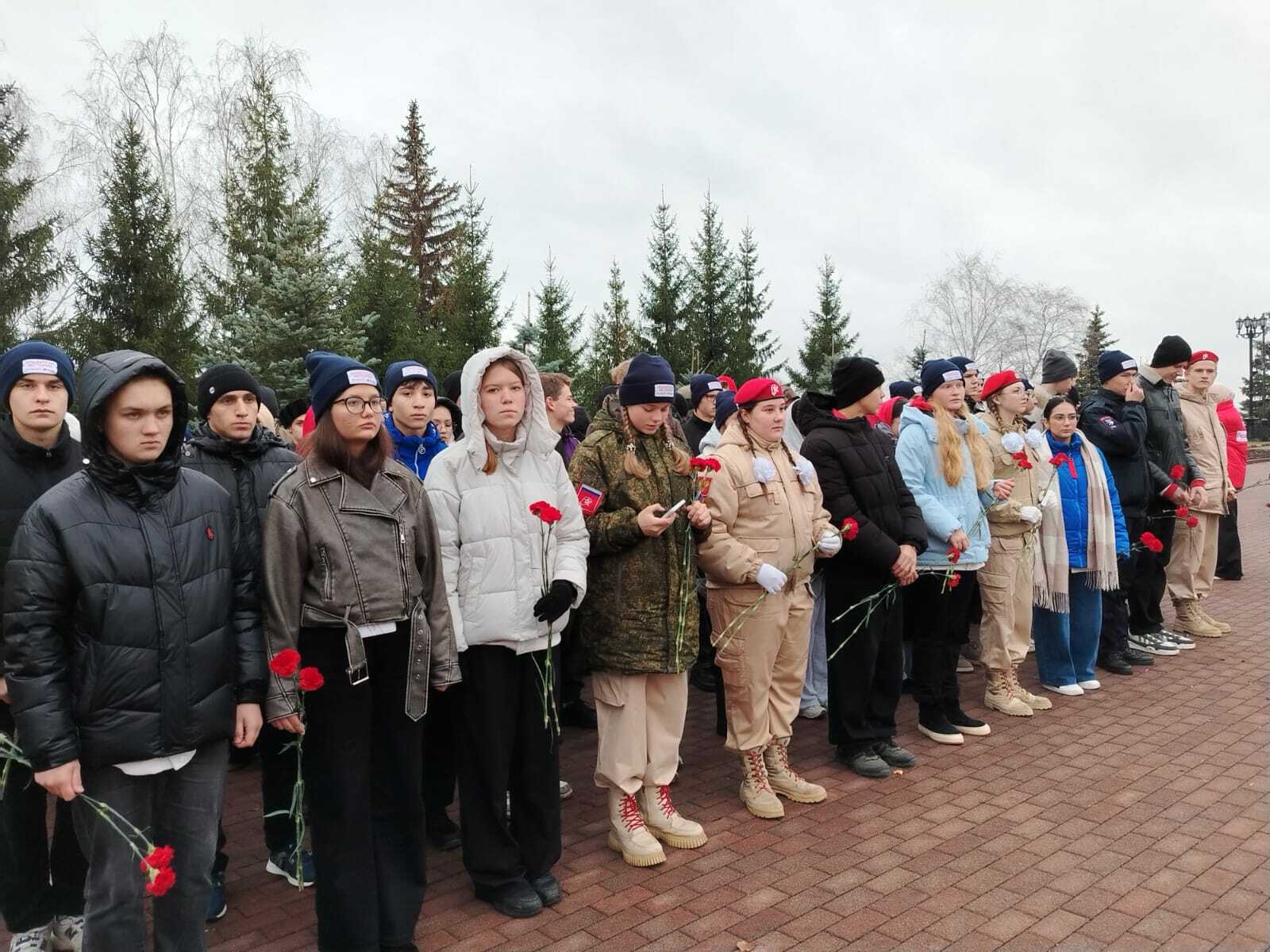 Тарих һаҡсылары Еңеү Паркында булды