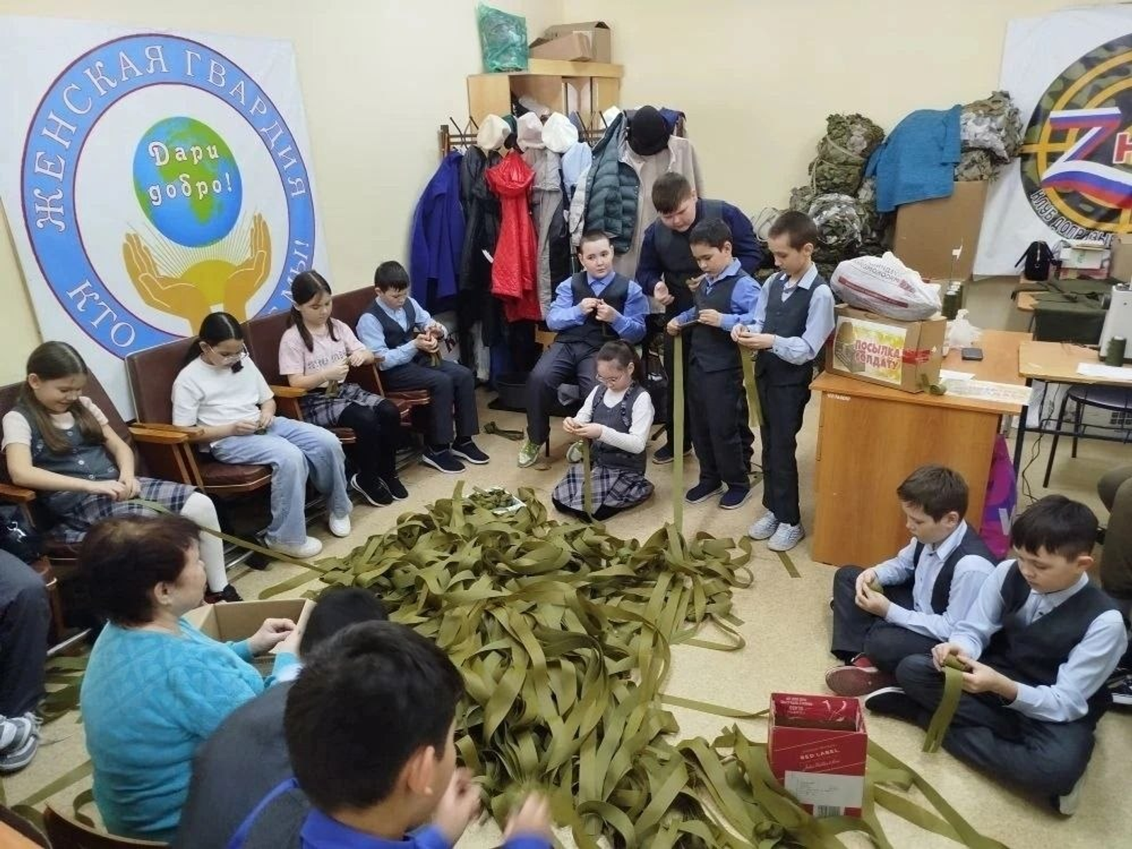 Тәтешле уҡыусылары йырлай-йырлай эшләй. ИРЕКМӘНЛЕК