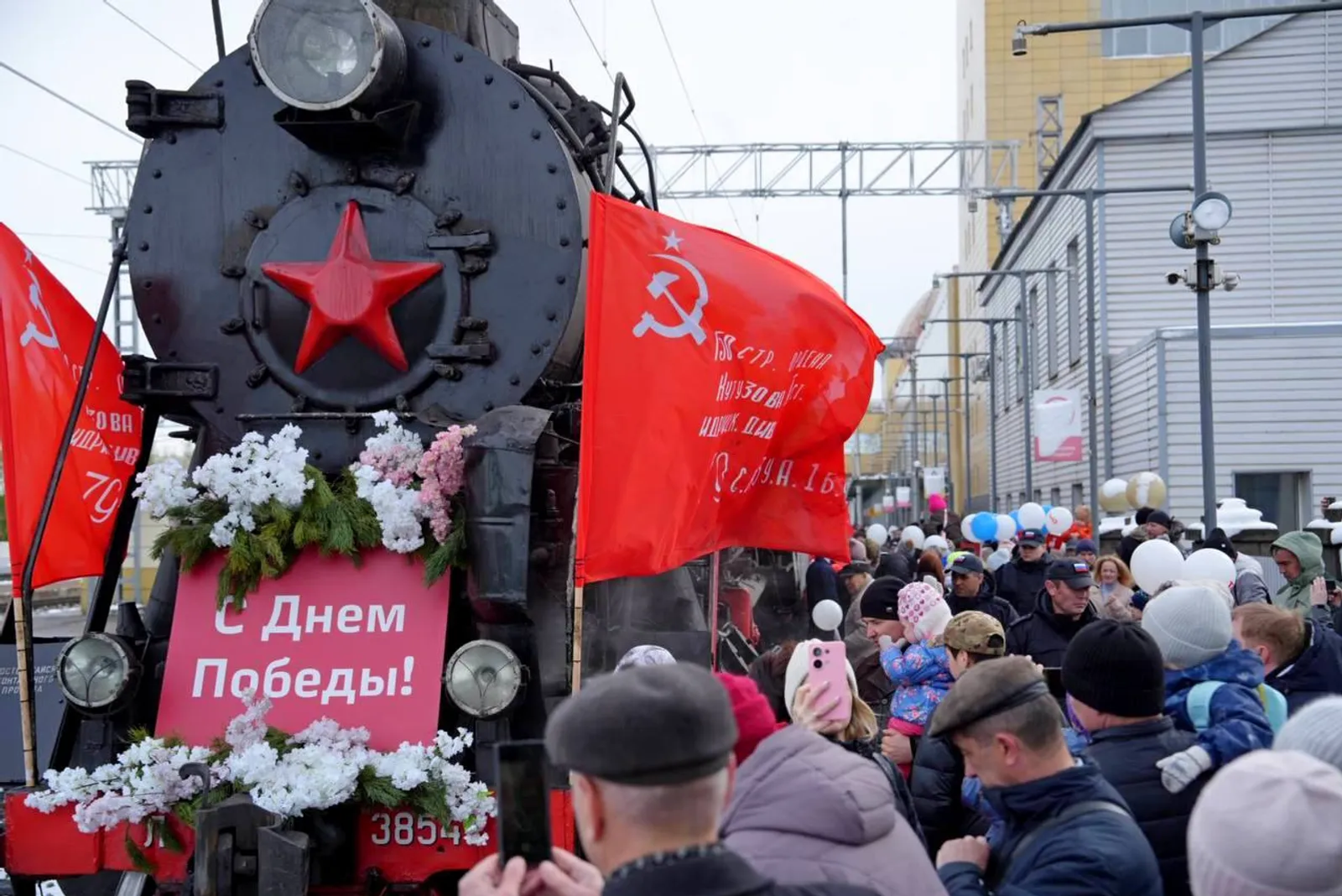 Өфөгә "Еңеү паровозы" килә