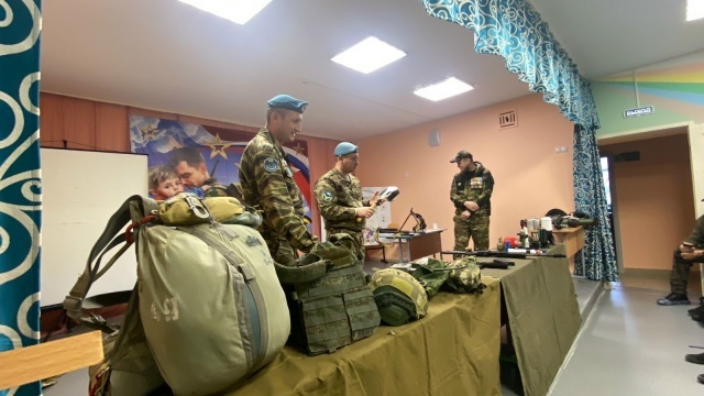 Яугирҙәр Көҙән мәктәбе уҡыусылары менән осрашты