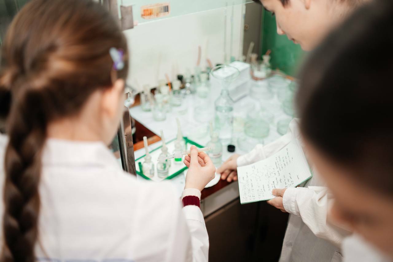 Буласаҡ химиктар төплө әҙерлек үтте