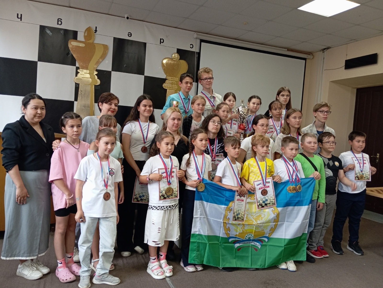 Баймаҡтың йәш шашкасылары уңыштары менән ҡыуандыра