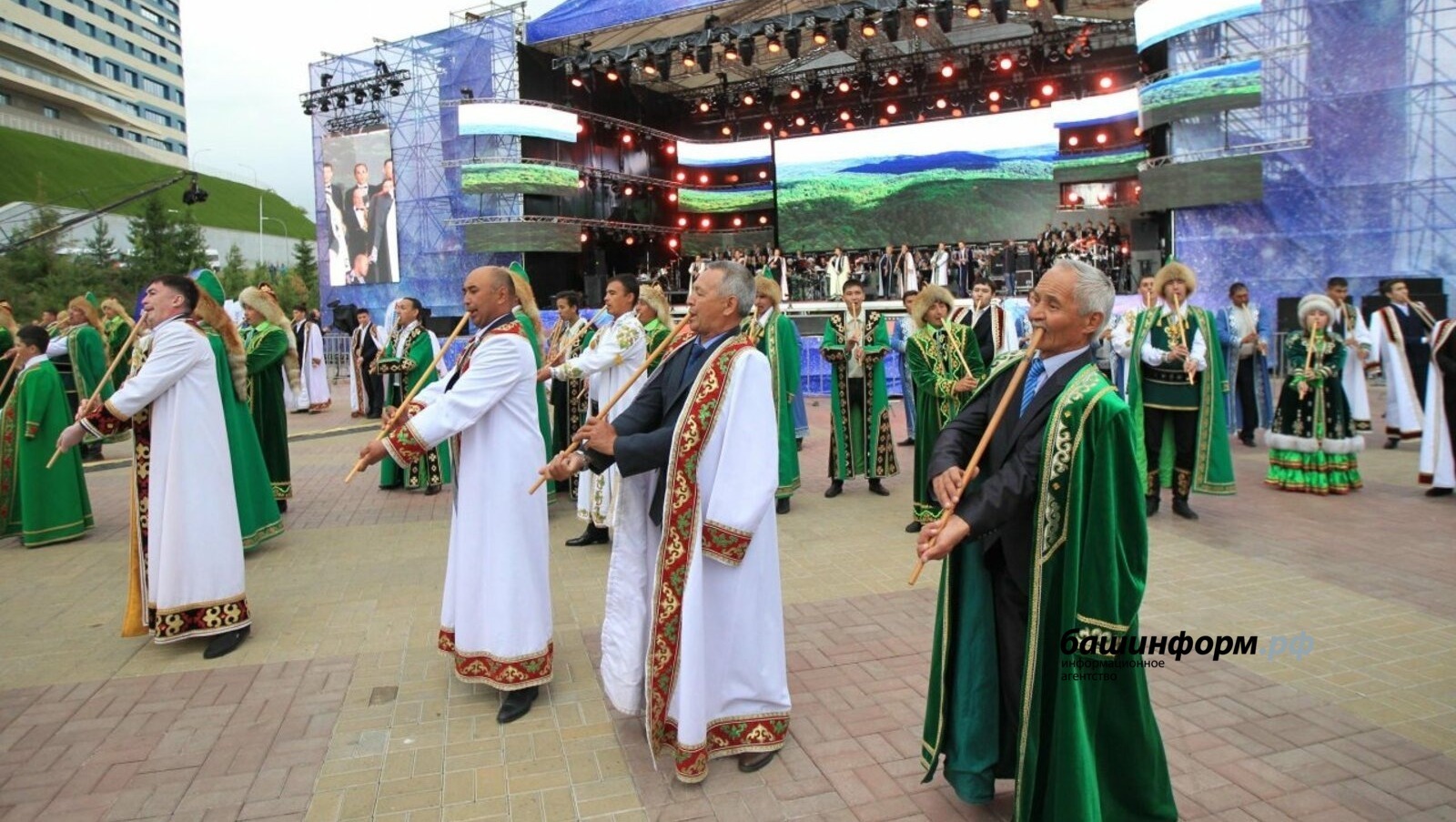 Бөгөн Башҡортостан Ҡурай көнөн билдәләй